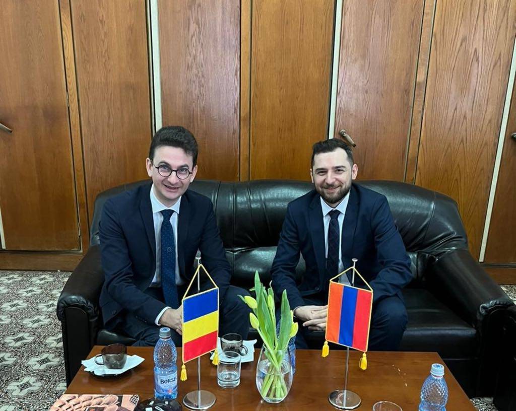 Întâlnirea Ambasadorului Tigran Galstyan cu deputatul din Parlamentul României Iulian Bulai