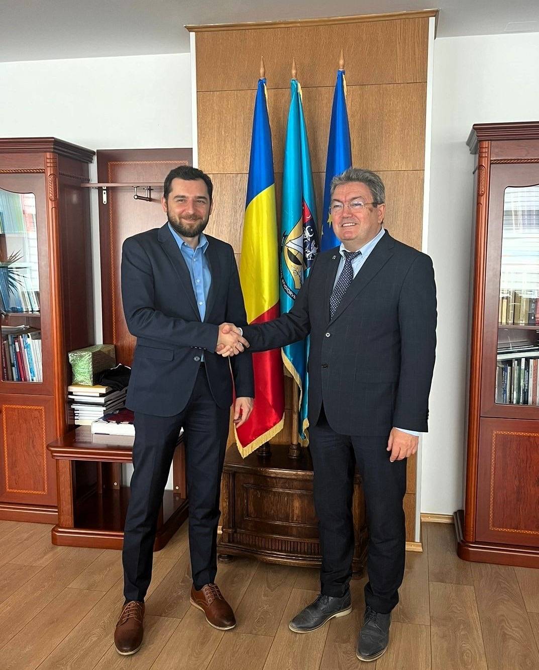 Ambasadorul Tigran Galstyan a avut o întâlnire cu rectorul Universității din București, Marian Preda