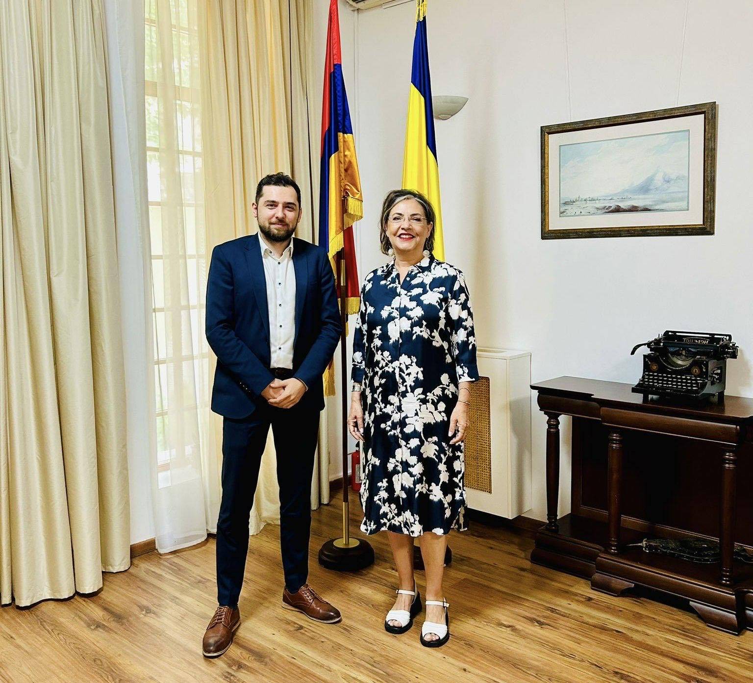 Ambasadorul Tigran Galstyan a primit vizita Directorului General al Institutului Diplomatic Român, Liliana Popescu-Bîrlan