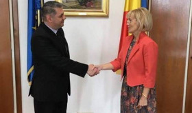 Դեսպան Մինասյանի հանդիպել է Ռոզալիա-Իբոլիա Բիրոյի հետ