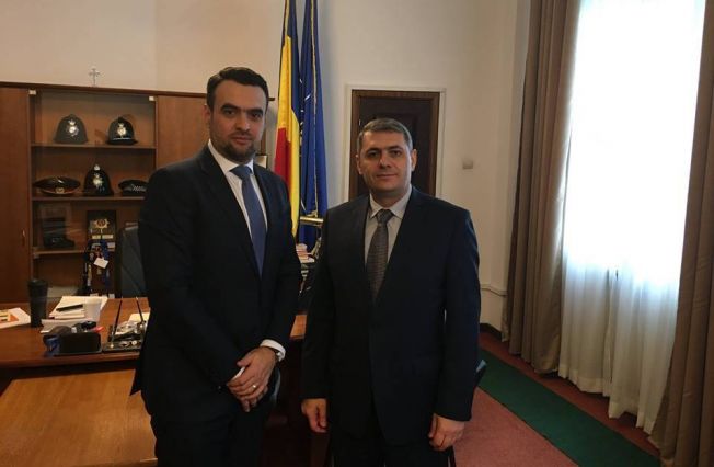 Դեսպան Մինասյանը հանդիպեց Ռումինիայի Ներքին գործերի նախարարության պետքարտուղար Ռոբերտ Մարինի հետ
