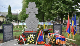 Dezvelirea monumentului armenesc – Hacikar la Bacău, România