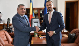 Ambasadorul Armeniei în România, Sergey Minasyan a avut o întâlnire cu Președintele Comisiei pentru Afaceri Europene a Camerei Deputaților din Parlamentul României, Ștefan Mușoiu
