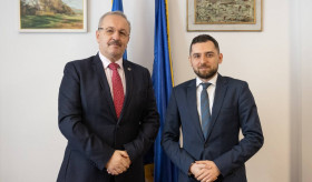 Ambasadorul Tigran Galstyan a avut o întrevedere cu Președintele Comisiei pentru Afaceri Europene a Senatului României, Vasile Dîncu
