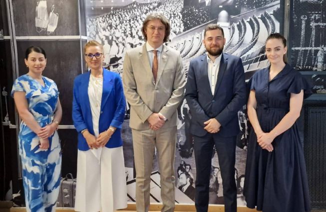 Ambasadorul Tigran Galstyan a vizitat Universitatea Naţională de Artă Teatrală și Cinematografică din București și s-a întâlnit cu rectorul universității, Liviu Lucaci